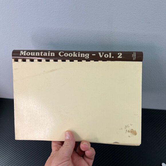 Mountain Cooking Vol 2 Cookbook United Methodist Women Georgia 1984 Spiral - Picture 2 of 10
